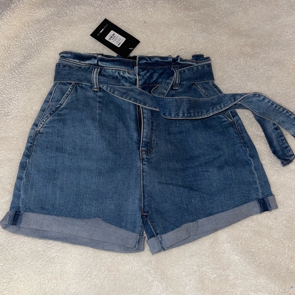 Fashion nova the belt of me shorts